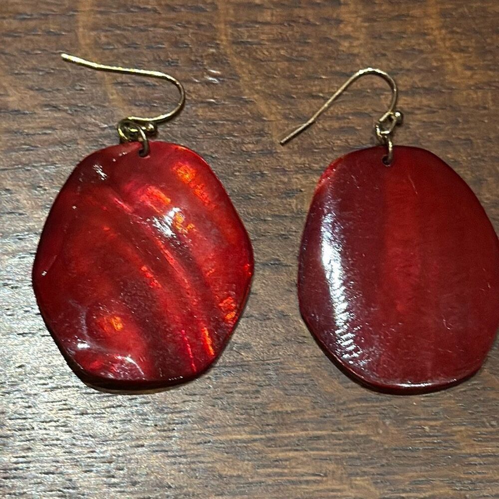 Vintage Artesian Bohemian Red Shell‎ Drop Hook Earrings